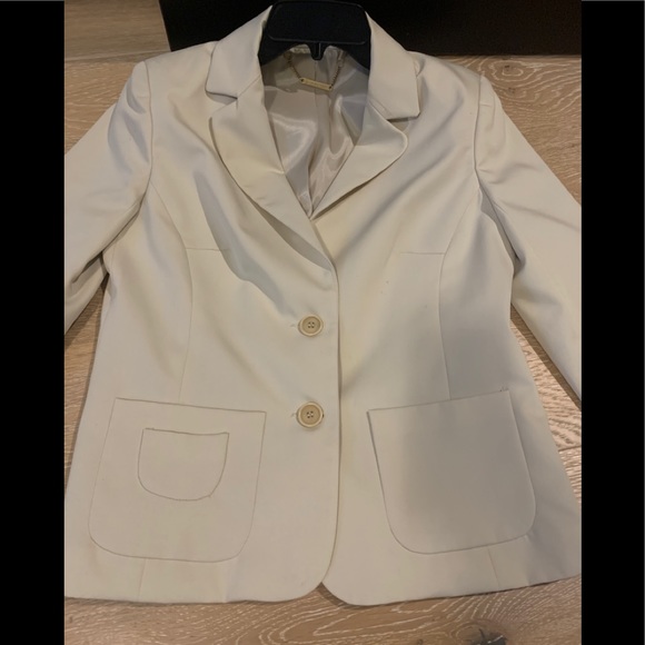 Trina Turk Jacket in bone color size 4. Like new! - Picture 2 of 11